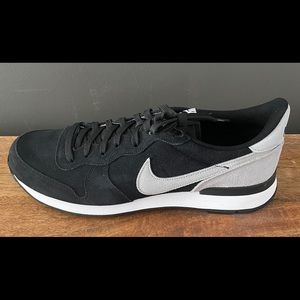 Nike Internationalist NikeID